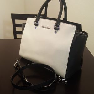 Michael Kors Selma Medium Satchel/Bag